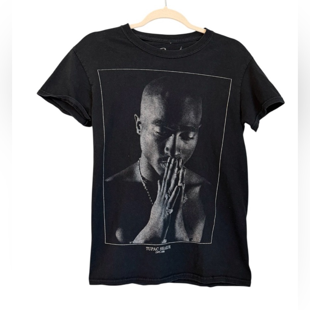 Bravado Black Graphic Tee Tupac Shakur with Iconic Design S